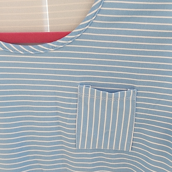 Girls T - Picture 2 of 4